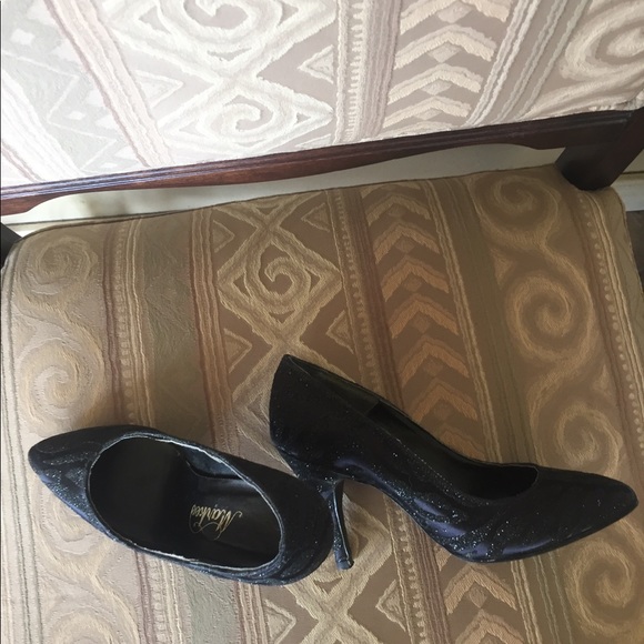 Dress Shoes - Picture 3 of 5